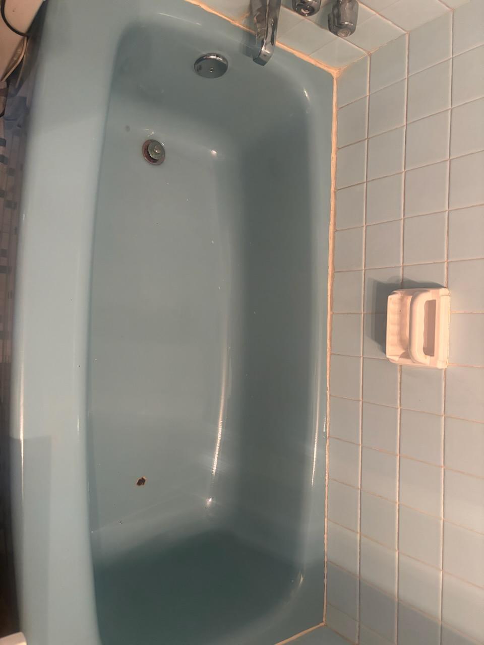 Bathtub after cleaning
